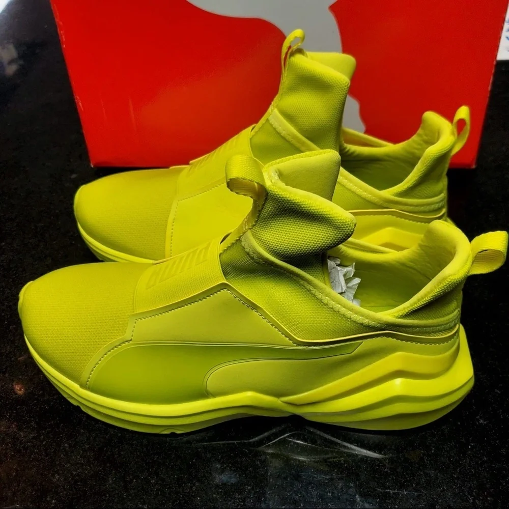 Sz various Rihanna pumas lime